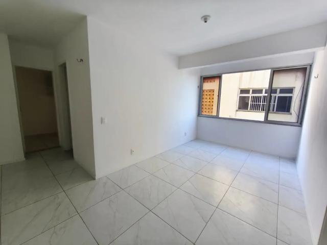 Apartamento para Venda em Fortaleza/CE Carlito Pamplona 3 Quartos