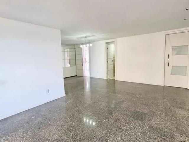 Apartamento para Venda em Fortaleza/CE Guararapes 3 Quartos
