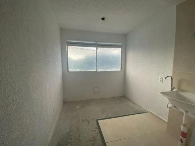 Apartamento para Venda em Fortaleza/CE Lagoa Redonda 2 Quartos