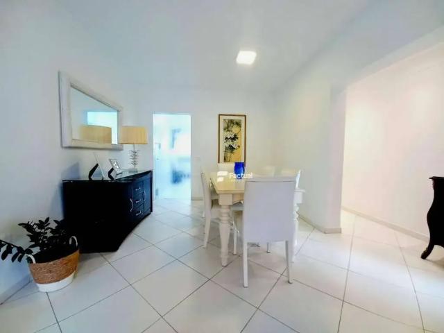 Apartamento para Venda em Guarujá/SP Pitangueiras 3 Quartos
