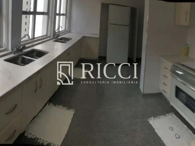 Apartamento para Venda em Guarujá/SP Pitangueiras 4 Quartos