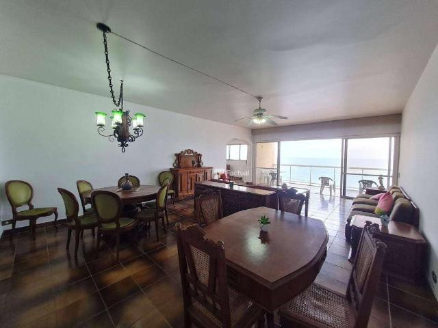 Apartamento para Venda em Guarujá/SP Pitangueiras 4 Quartos