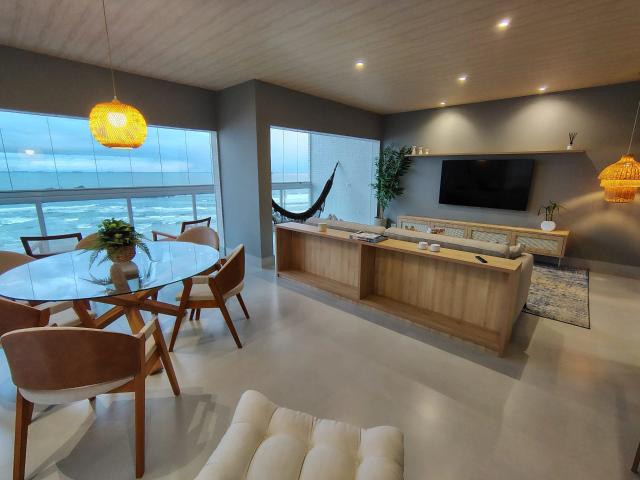 Apartamento para Venda em Guarujá/SP Pitangueiras 4 Quartos