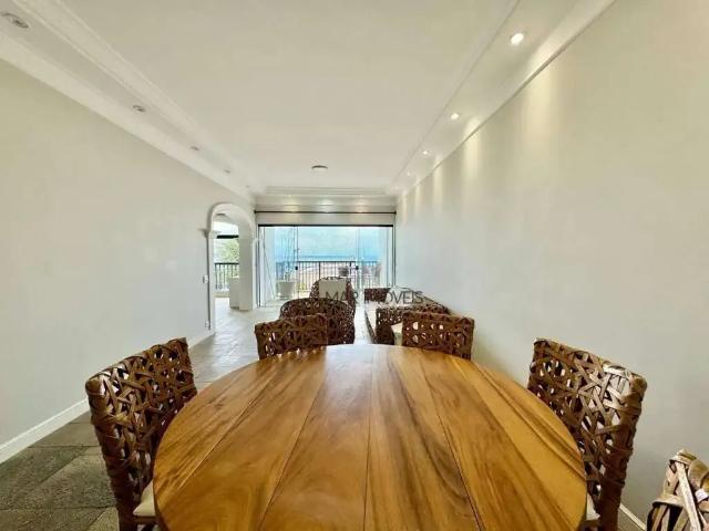 Apartamento para Venda em Guarujá/SP Pitangueiras 4 Quartos