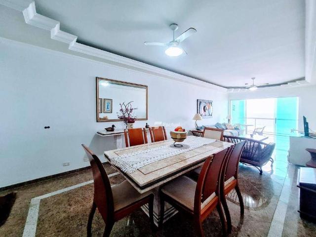 Apartamento para Venda em Guarujá/SP Pitangueiras 4 Quartos