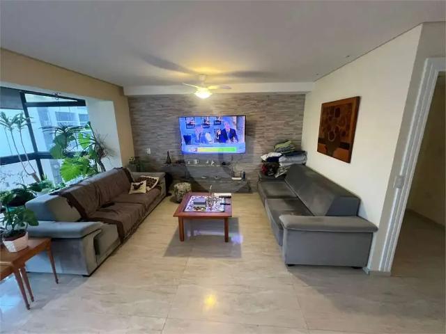 Apartamento para Venda em Guarujá/SP Pitangueiras 5 Quartos