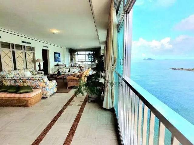 Apartamento para Venda em Guarujá/SP Pitangueiras 5 Quartos