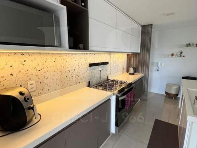 Apartamento para Venda em Guarapuava, Santa Cruz, 2 dormitórios, 1 suíte, 2 banheiros, 2 vagas