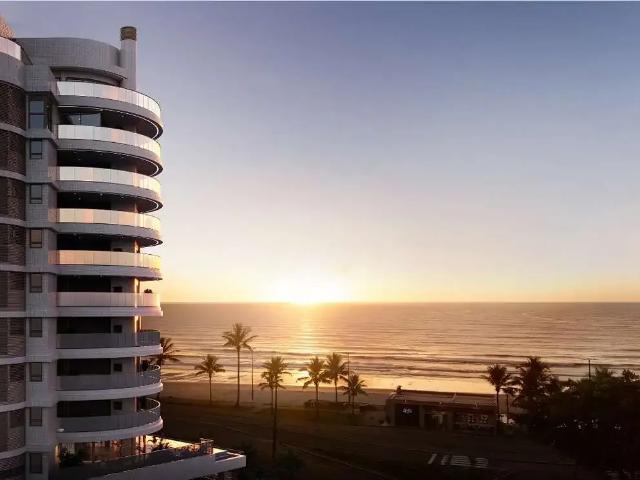 Apartamento para Venda em Guaratuba/PR Centro 4 Quartos