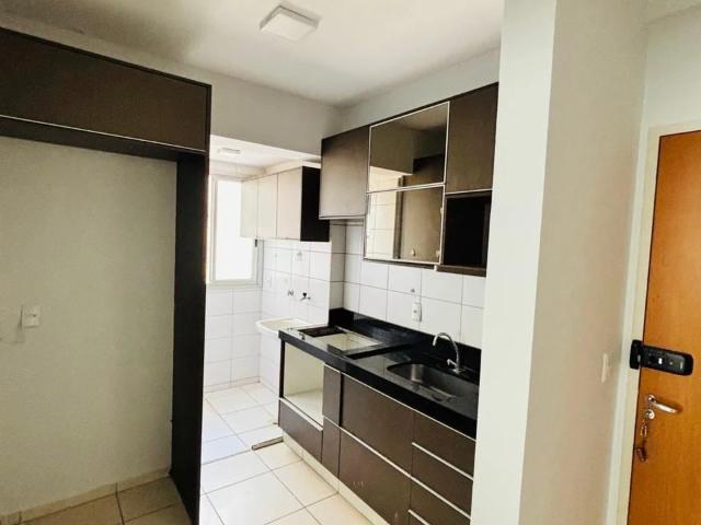 Apartamento para Venda em Goiânia/GO Setor Negrão de Lima 3 Quartos