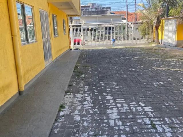 Casa / Sobrado para Venda em Itaguaí/RJ Centro 2 Quartos