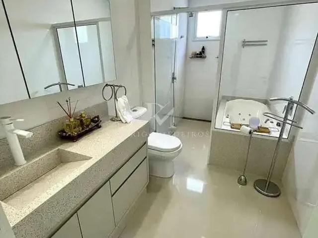 Apartamento para Venda em Itapema/SC Centro 3 Quartos