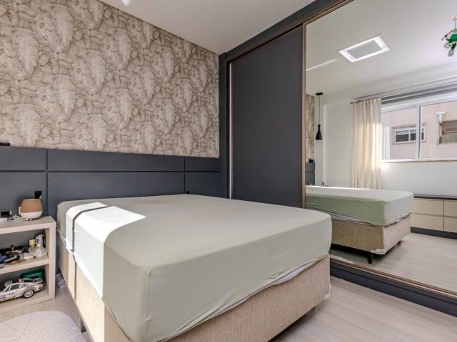 Apartamento para Venda em Itapema/SC Meia Praia 3 Quartos