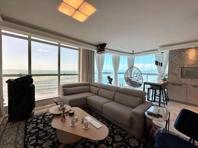 Apartamento para Venda em Itapema/SC Estreito 4 Quartos