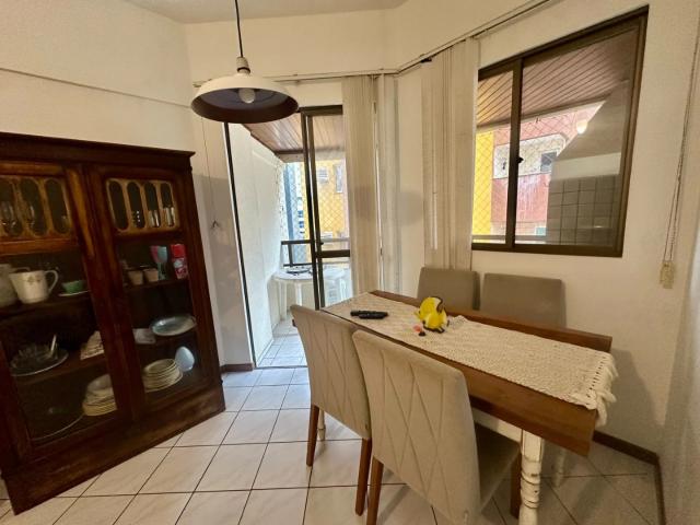 Apartamento para Venda em Itapema/SC Meia Praia 2 Quartos
