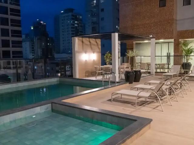 Apartamento para Venda em Itapema/SC Meia Praia 3 Quartos