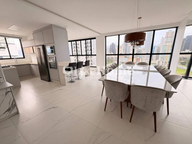 Apartamento para Venda em Itapema/SC Meia Praia 3 Quartos