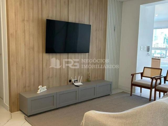 Apartamento para Venda em Itapema/SC Meia Praia 3 Quartos