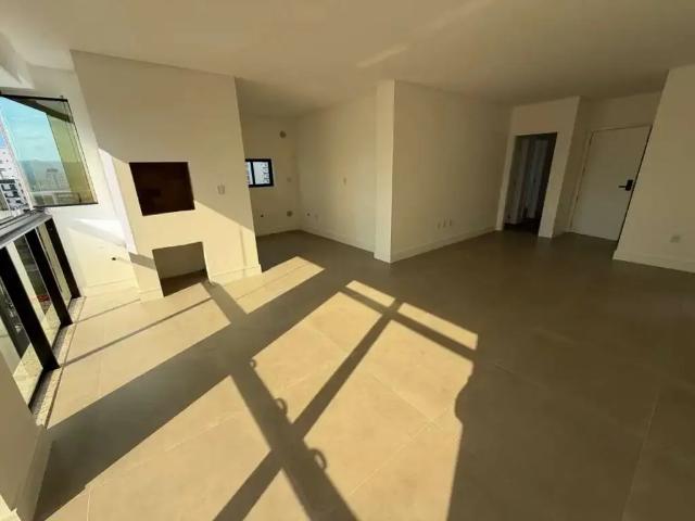 Apartamento para Venda em Itapema/SC Meia Praia 3 Quartos