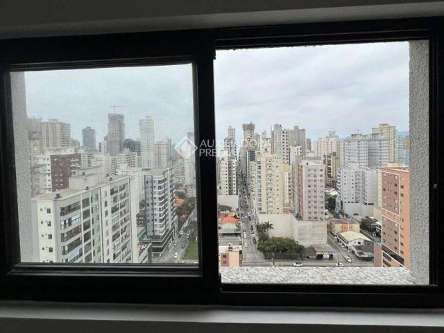 Apartamento para Venda em Itapema/SC Meia Praia 3 Quartos
