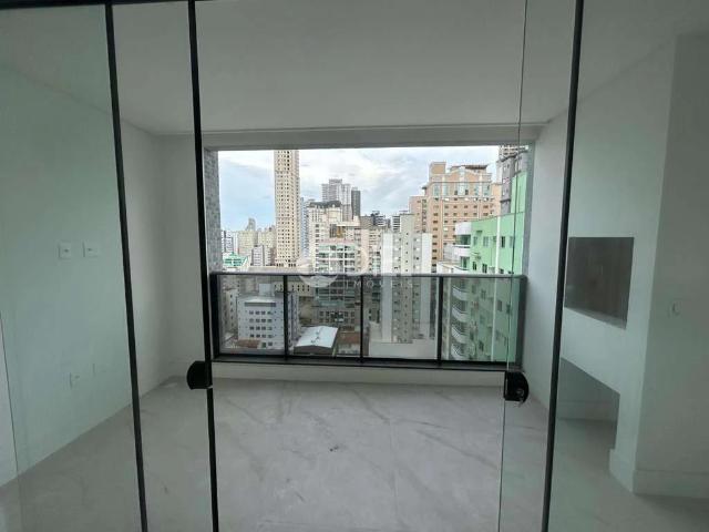 Apartamento para Venda em Itapema/SC Meia Praia 3 Quartos