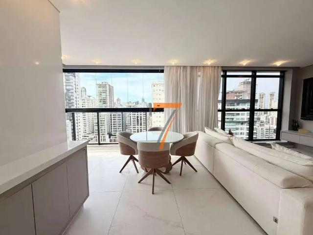 Apartamento para Venda em Itapema/SC Meia Praia 3 Quartos