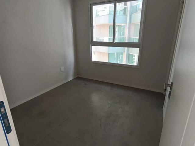 Apartamento para Venda em Itapema/SC Meia Praia 3 Quartos