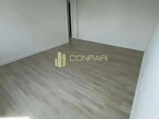 Apartamento para Venda em Itapema/SC Meia Praia 3 Quartos