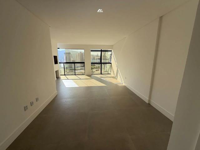 Apartamento para Venda em Itapema/SC Meia Praia 3 Quartos