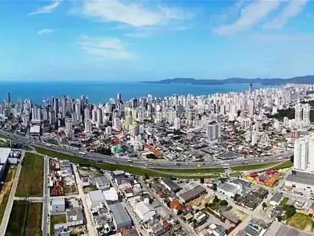 Apartamento para Venda em Itapema/SC Meia Praia 3 Quartos