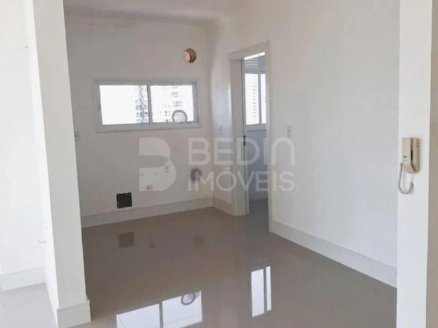 Apartamento para Venda em Itapema/SC Meia Praia 3 Quartos