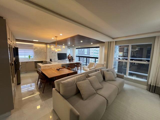 Apartamento para Venda em Itapema/SC Meia Praia 3 Quartos