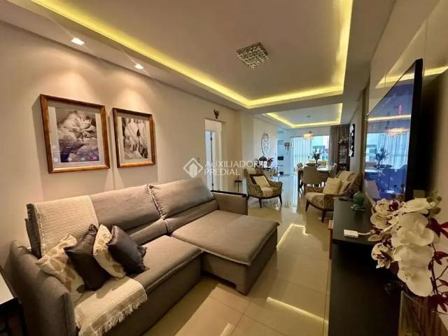 Apartamento para Venda em Itapema/SC Meia Praia 3 Quartos