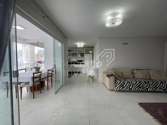 Apartamento para Venda em Itapema/SC Meia Praia 3 Quartos