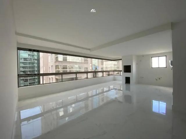Apartamento para Venda em Itapema/SC Meia Praia 3 Quartos