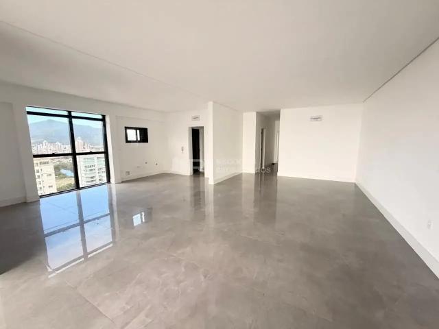 Apartamento para Venda em Itapema/SC Meia Praia 4 Quartos