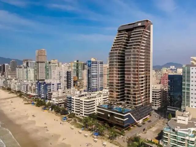 Apartamento para Venda em Itapema/SC Meia Praia 4 Quartos