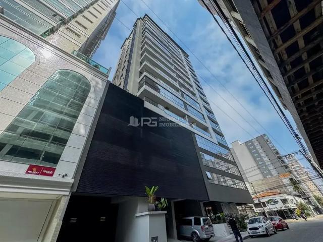 Apartamento para Venda em Itapema/SC Meia Praia 4 Quartos