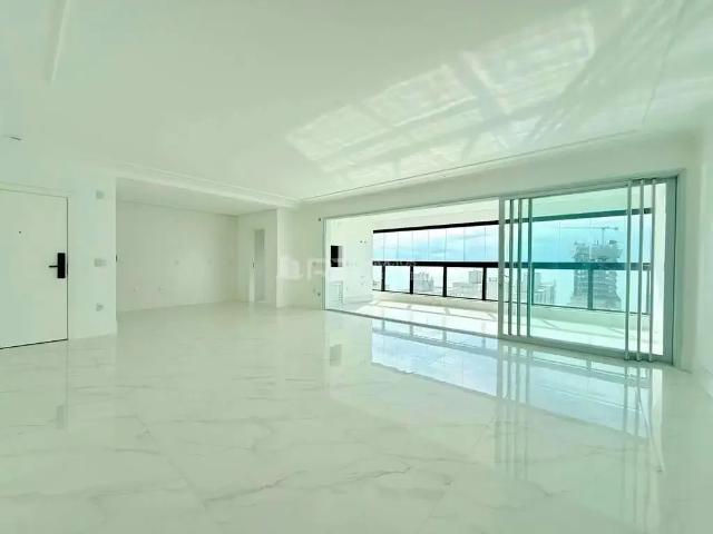 Apartamento para Venda em Itapema/SC Meia Praia 4 Quartos