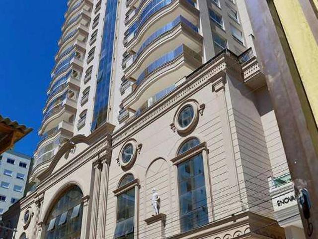 Apartamento para Venda em Itapema/SC Meia Praia 4 Quartos