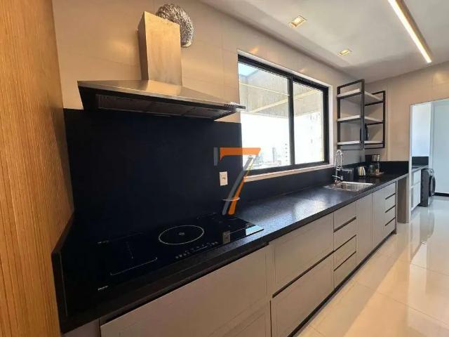 Apartamento para Venda em Itapema/SC Meia Praia 4 Quartos