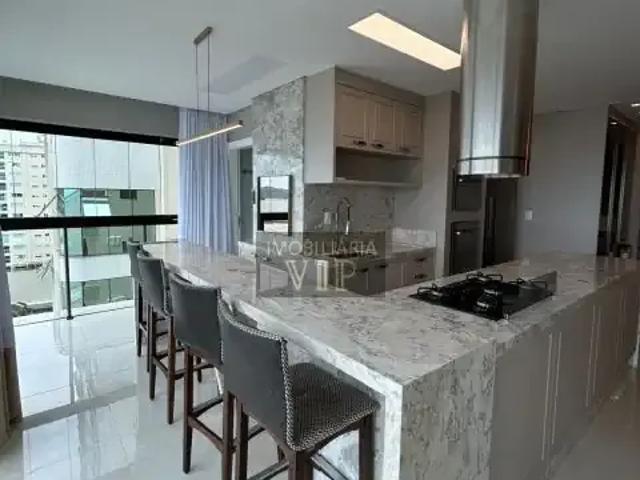 Apartamento para Venda em Itapema/SC Meia Praia 4 Quartos