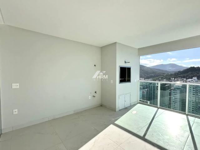 Apartamento para Venda em Itapema/SC Meia Praia 4 Quartos