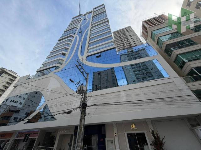 Apartamento para Venda em Itapema/SC Meia Praia 4 Quartos