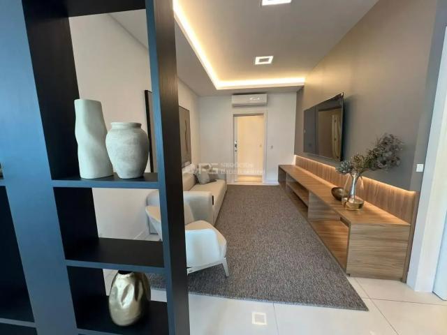 Apartamento para Venda em Itapema/SC Meia Praia 4 Quartos