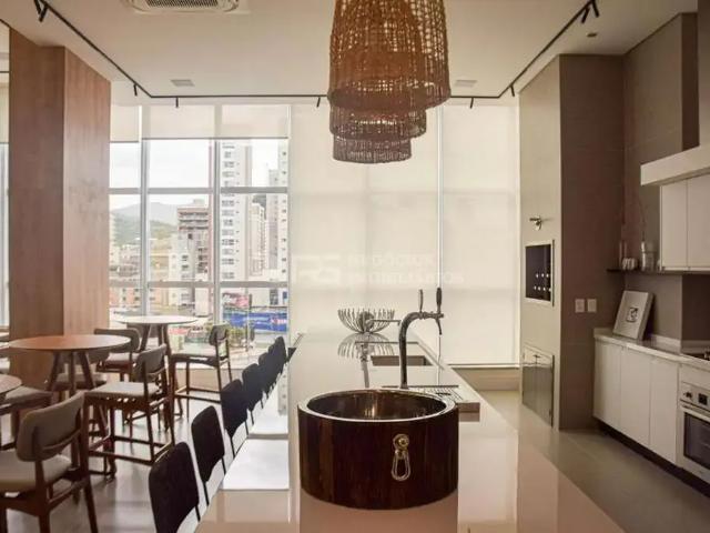 Apartamento para Venda em Itapema/SC Meia Praia 4 Quartos