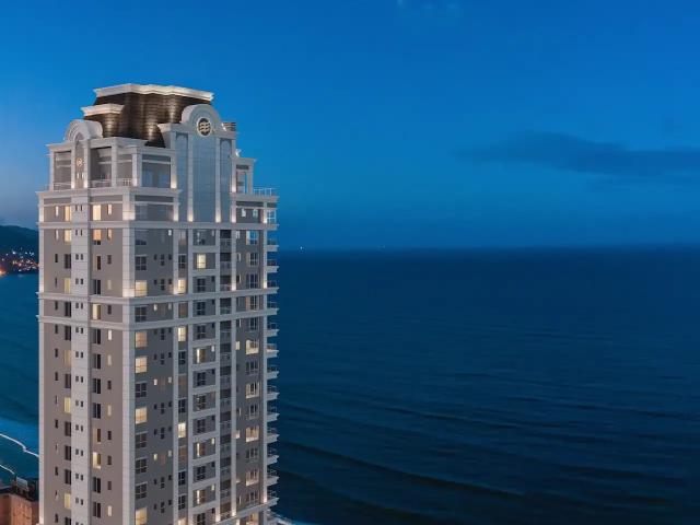 Apartamento para Venda em Itapema/SC Meia Praia 4 Quartos
