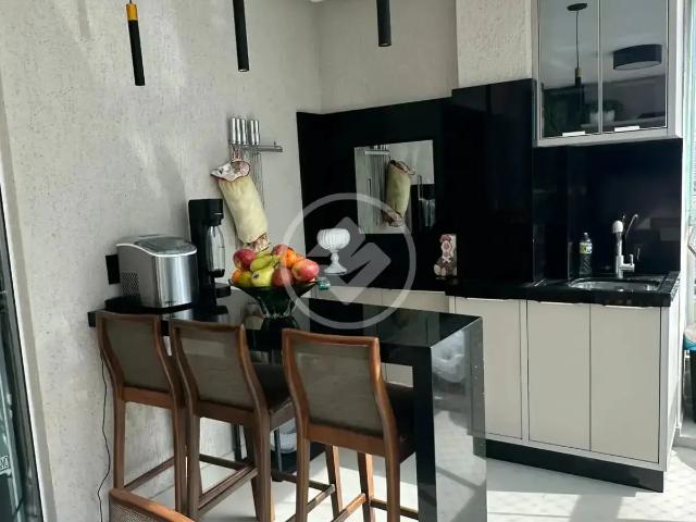 Apartamento para Venda em Itapema/SC Meia Praia 4 Quartos