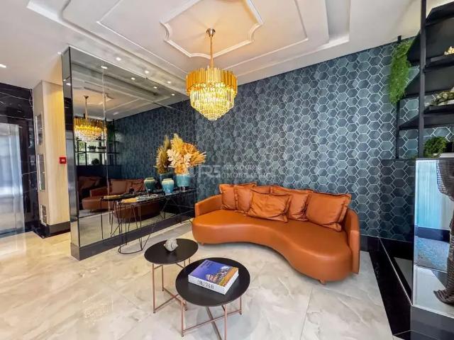 Apartamento para Venda em Itapema/SC Meia Praia 4 Quartos