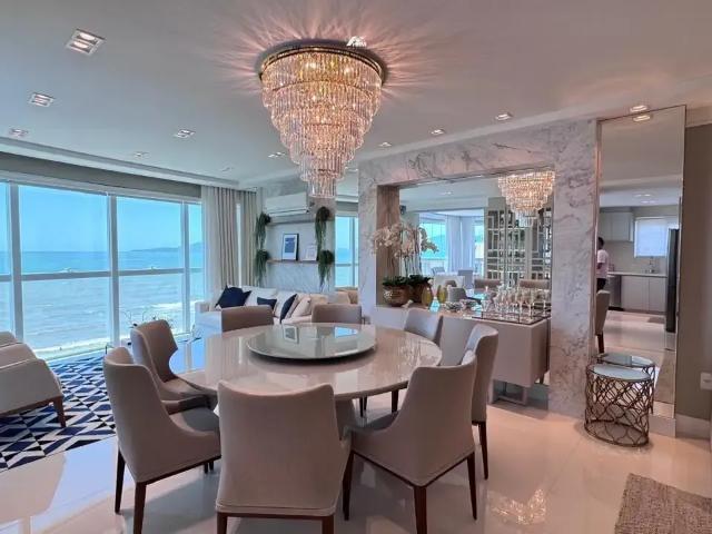 Apartamento para Venda em Itapema/SC Meia Praia 4 Quartos